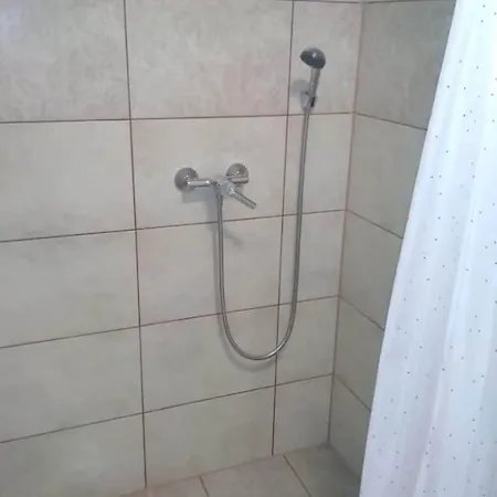 Vila A Fogado Vendeghaz Sárospatak